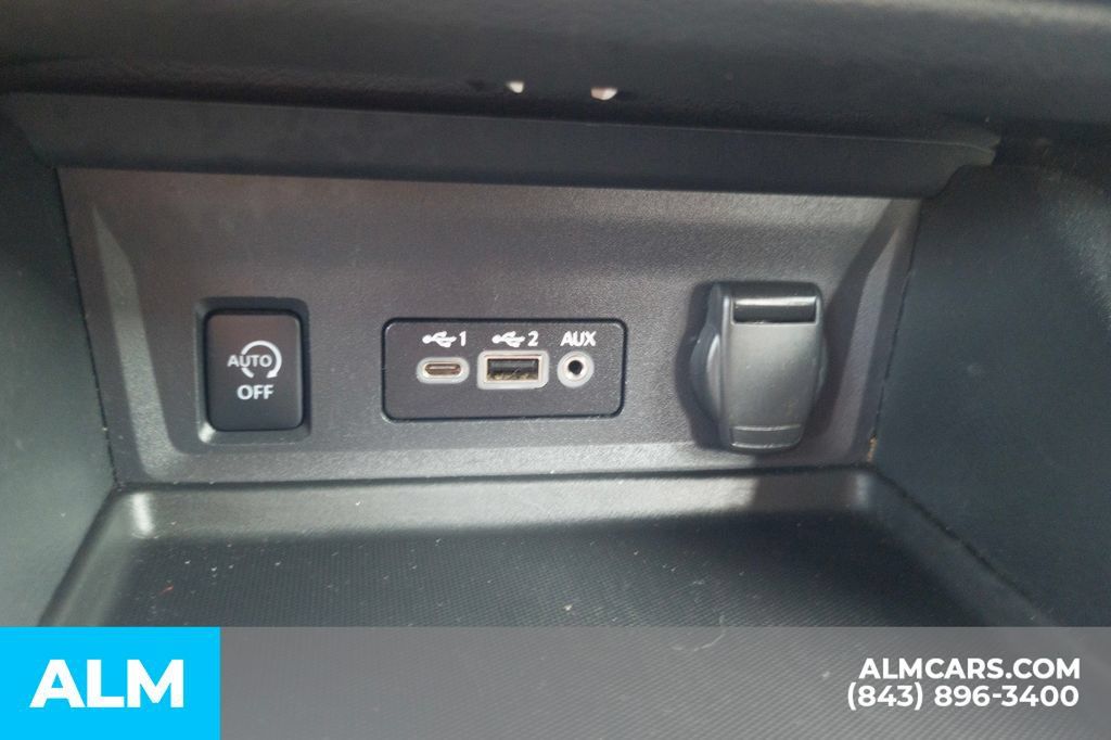 Used 2024 Nissan Sentra SV FWD image 26