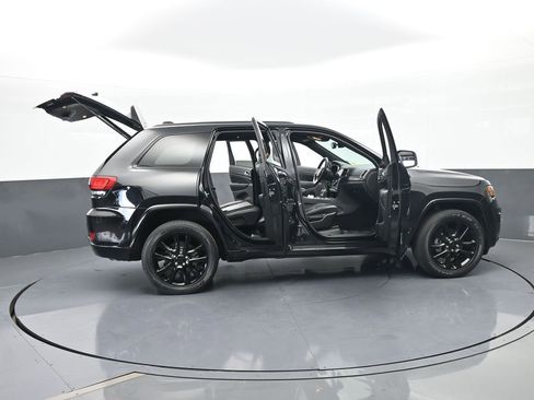 Used 2020 Jeep Grand Cherokee Altitude image 73