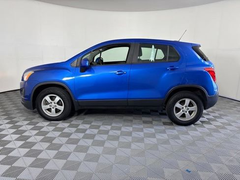 Used 2016 Chevrolet Trax LS AWD/4WD image 9