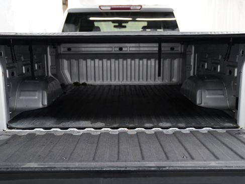 Used 2019 Chevrolet Silverado 1500 Custom w/ Custom Value Package image 7