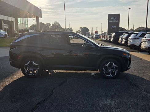 Used 2023 Hyundai Tucson Limited AWD/4WD image 16