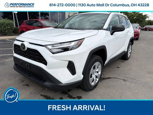 Used 2025 Toyota RAV4 LE AWD/4WD image 4