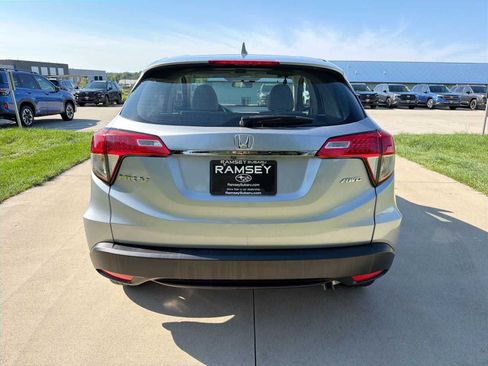 Used 2022 Honda HR-V LX image 5