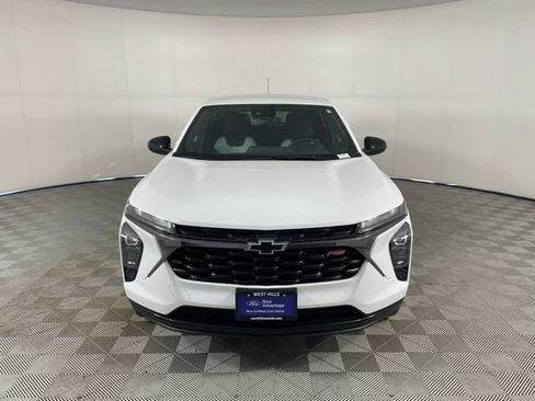 Used 2025 Chevrolet Trax RS w/ Driver Confidence Package FWD image 23