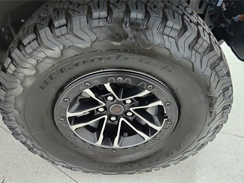 Used 2025 Jeep Wrangler Unlimited Rubicon image 57