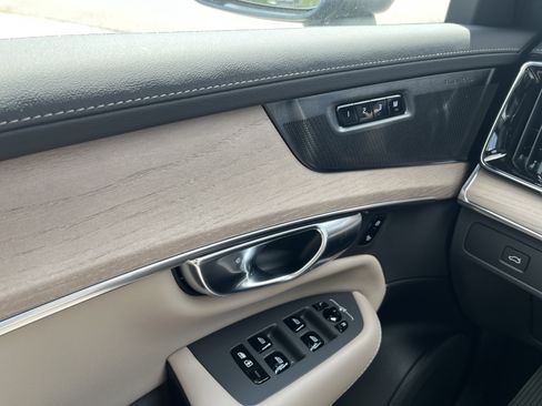 New 2026 Volvo XC90 B6 Plus w/ Protection Package Premier AWD/4WD image 24