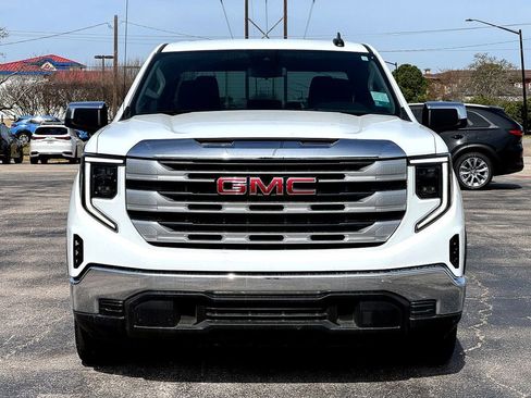 Used 2024 GMC Sierra 1500 SLE image 3