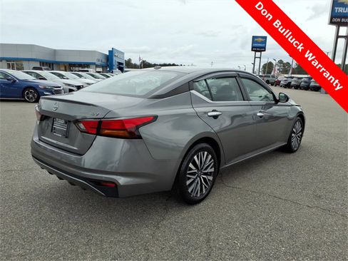Used 2023 Nissan Altima 2.5 SV image 5