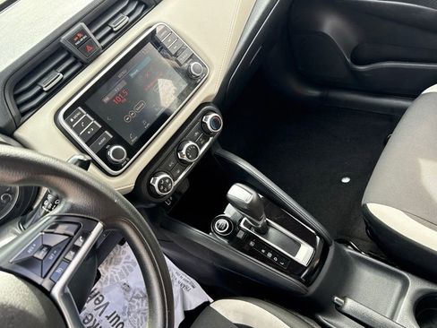 Used 2021 Nissan Versa SV image 13