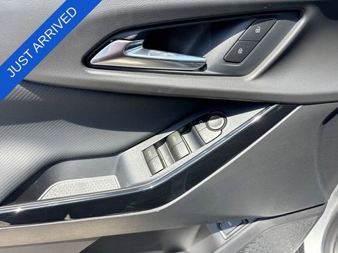 New 2026 Chevrolet Equinox LT w/ Convenience Package II FWD image 13