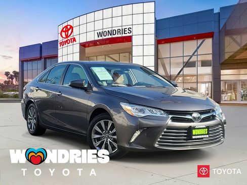 Used 2016 Toyota Camry XLE image 1