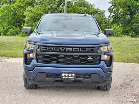 Used 2022 Chevrolet Silverado 1500 Custom RWD image 2