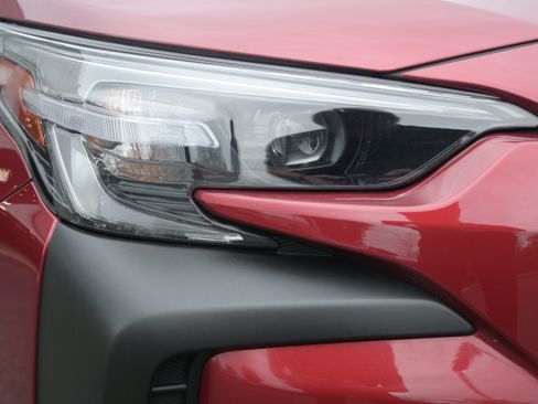 Certified 2025 Subaru Outback Premium AWD/4WD image 11