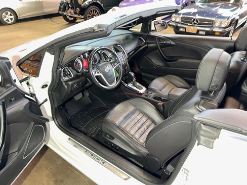 Used 2019 Buick Cascada Premium image 14