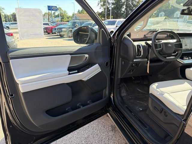 New 2027 Ford Expedition Max Platinum AWD/4WD image 12