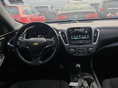 Used 2016 Chevrolet Malibu LT image 5