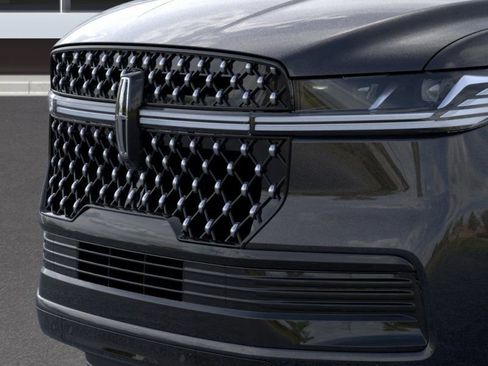 New 2025 Lincoln Navigator Black Label image 17