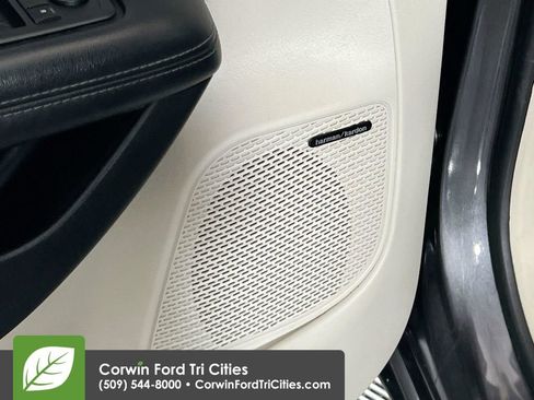 Used 2018 Chrysler Pacifica Limited w/ Advanced Safetytec Group image 13