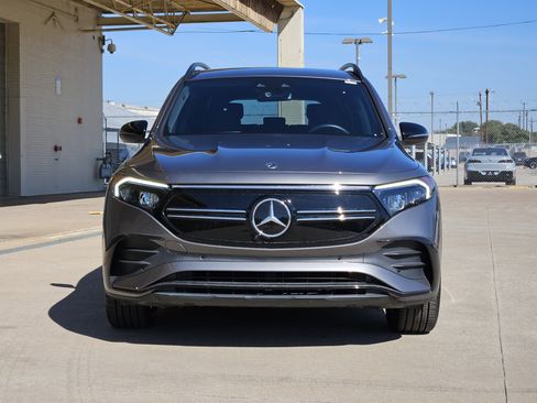 Used 2023 Mercedes-Benz EQB 300 4MATIC image 6