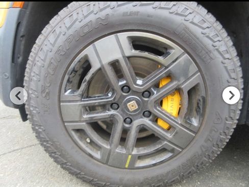 Used 2023 Rivian R1T Adventure AWD/4WD image 13