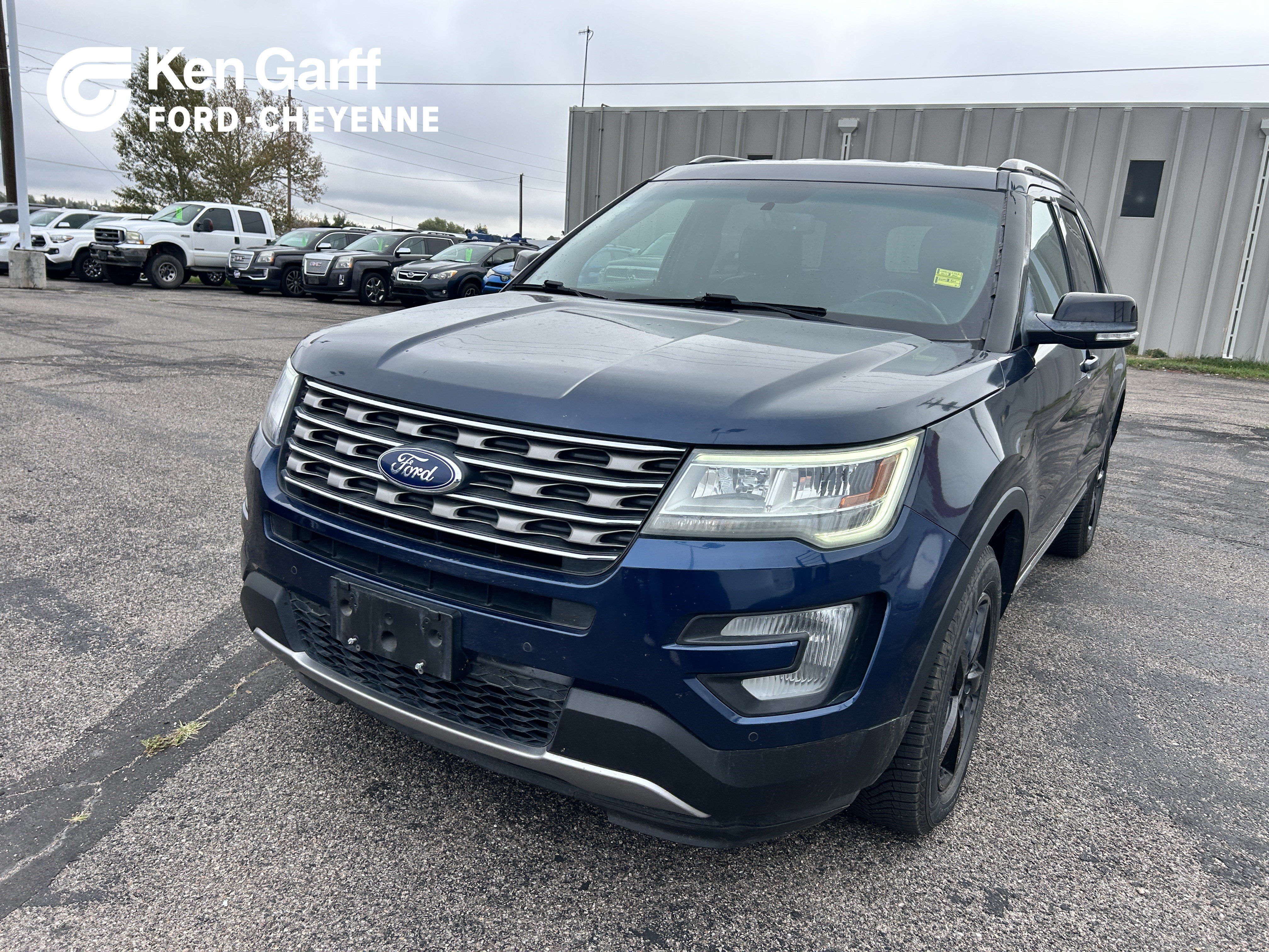 Used 2017 Ford Explorer XLT w/ Equipment Group 202A AWD/4WD image 1