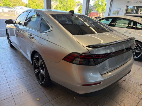Used 2025 Honda Accord Sport image 6