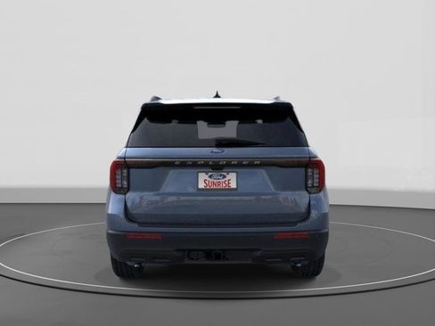 New 2026 Ford Explorer Active RWD image 5
