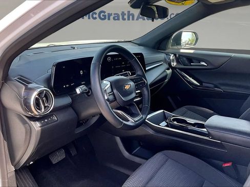 Used 2025 Chevrolet Equinox LT AWD/4WD image 20