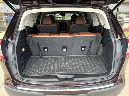 Used 2024 Subaru Ascent Touring w/ Popular Package #2 AWD/4WD image 34