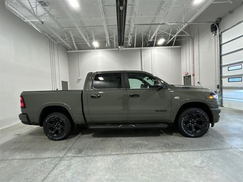 New 2026 RAM 1500 4x4 Crew Cab image 5