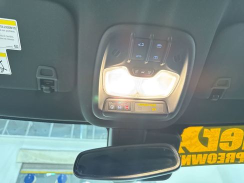 Used 2025 Chevrolet TrailBlazer ACTIV w/ Convenience Package image 30