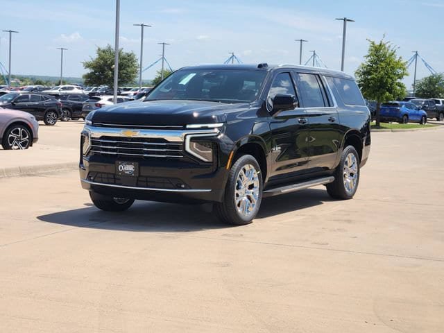 New 2026 Chevrolet Suburban LT w/ Comfort Package AWD/4WD image 3