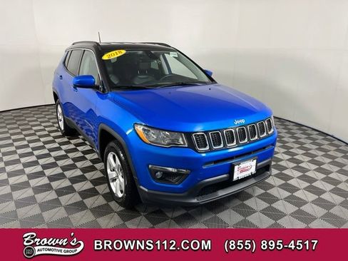 Used 2018 Jeep Compass Latitude w/ Popular Equipment Group AWD/4WD image 1