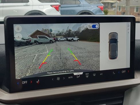 New 2026 Ford Explorer Active RWD image 18