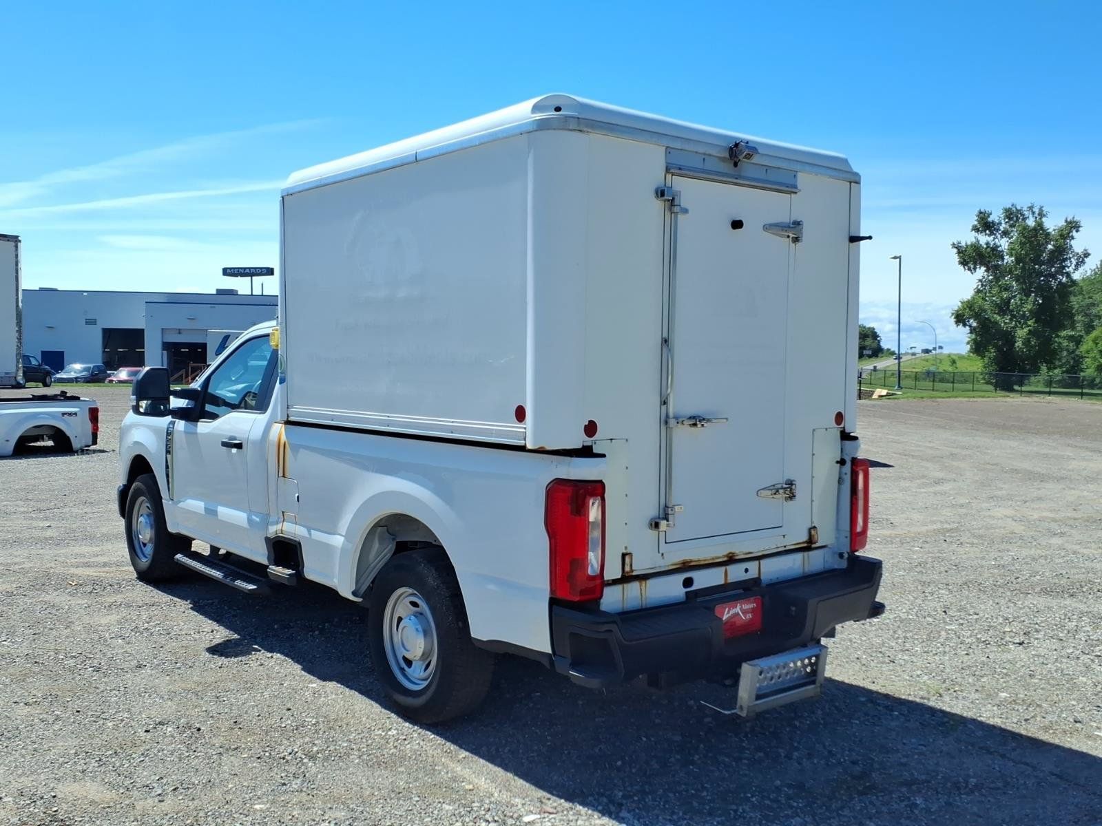 Used 2024 Ford F250 XL RWD image 3