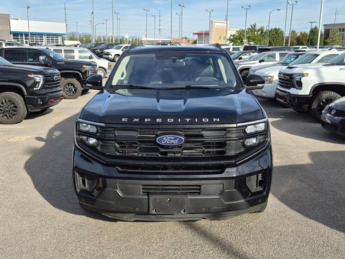 Used 2025 Ford Expedition Max Active AWD/4WD image 9