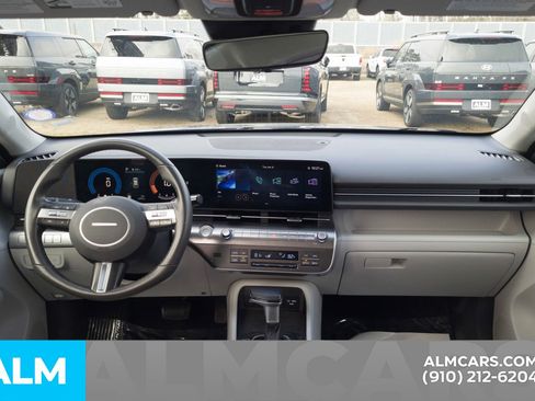 Used 2025 Hyundai Kona SEL image 20