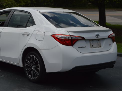 Used 2015 Toyota Corolla S FWD image 3