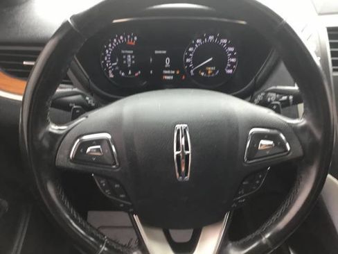 Used 2019 Lincoln MKC Reserve FWD image 14