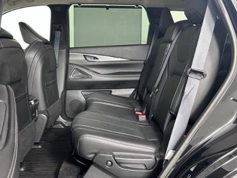 Certified 2025 INFINITI QX60 Luxe image 20