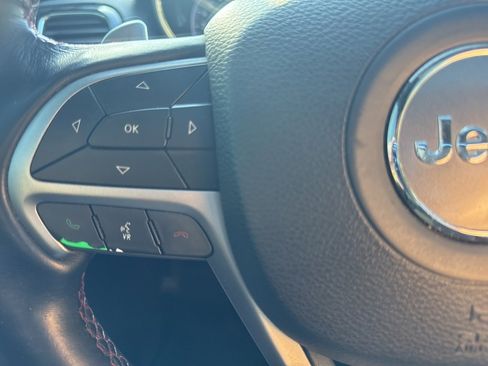 Used 2019 Jeep Grand Cherokee Trailhawk image 19