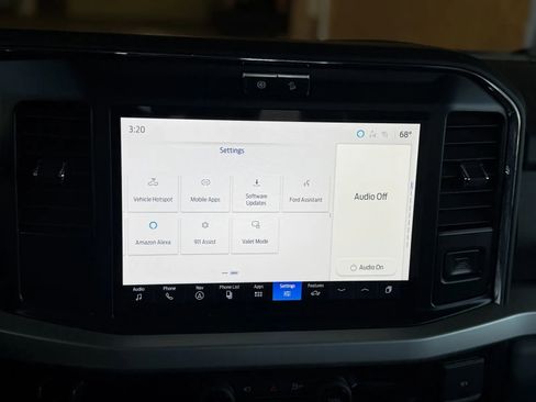 Used 2025 Ford F250 XLT w/ Black Appearance Package image 28