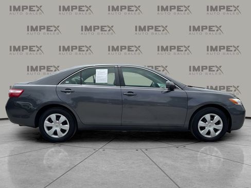 Used 2008 Toyota Camry LE FWD image 6