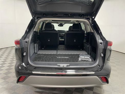 New 2026 Toyota Highlander Limited AWD/4WD image 23