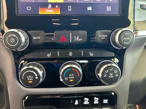 Used 2025 RAM 1500 Big Horn AWD/4WD image 46
