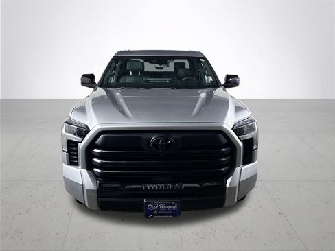Used 2025 Toyota Tundra Limited AWD/4WD image 3