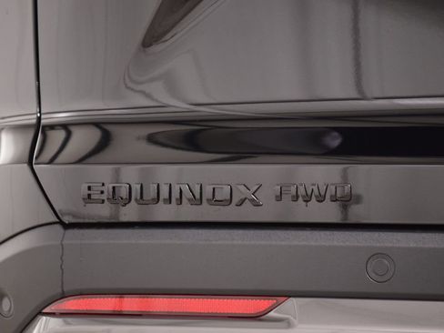 New 2026 Chevrolet Equinox ACTIV AWD/4WD image 24