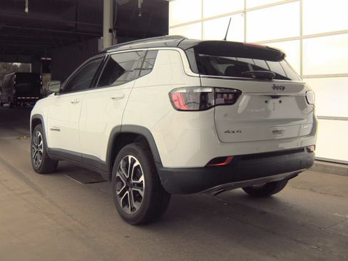 Used 2023 Jeep Compass Limited AWD/4WD image 6