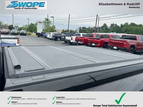 Used 2025 Chevrolet Colorado ZR2 w/ Technology Package AWD/4WD image 11