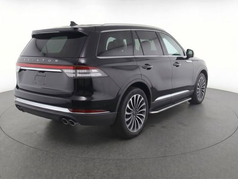 Used 2023 Lincoln Aviator Reserve w/ Equipment Group 201A RWD image 4
